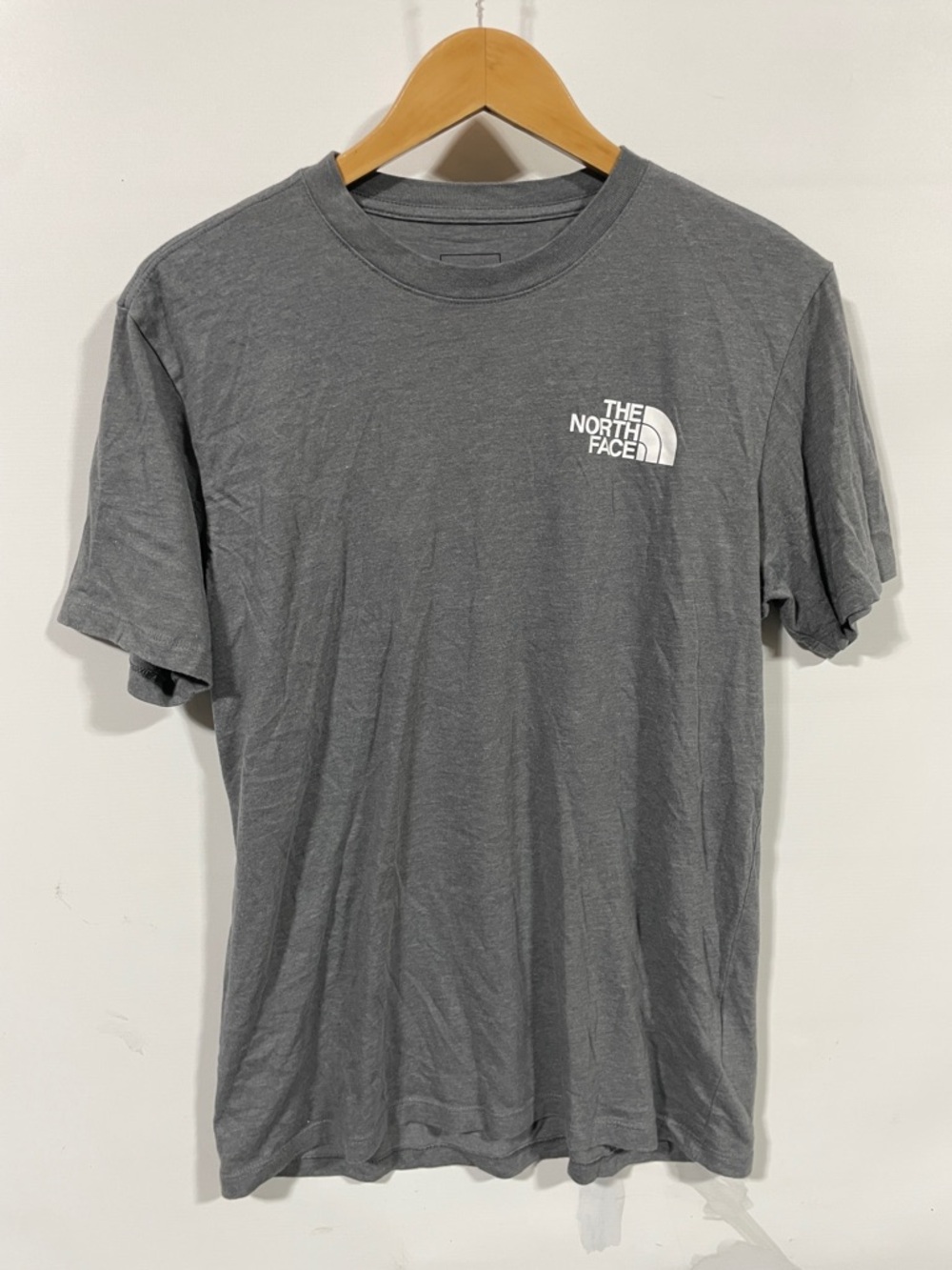 The North Face Men's Short Sleeve Logo Tee in Gray